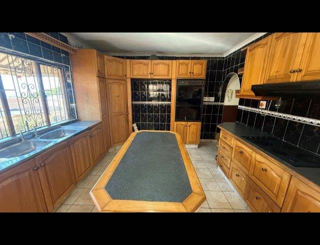 4 BEDROOM HOUSE FOR SALE IN SHALLCROSS